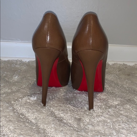 Christian Louboutin Size 39 - Picture 3 of 4